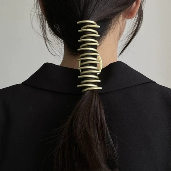 NEW! Hair Accessories - Picture 3 of 7